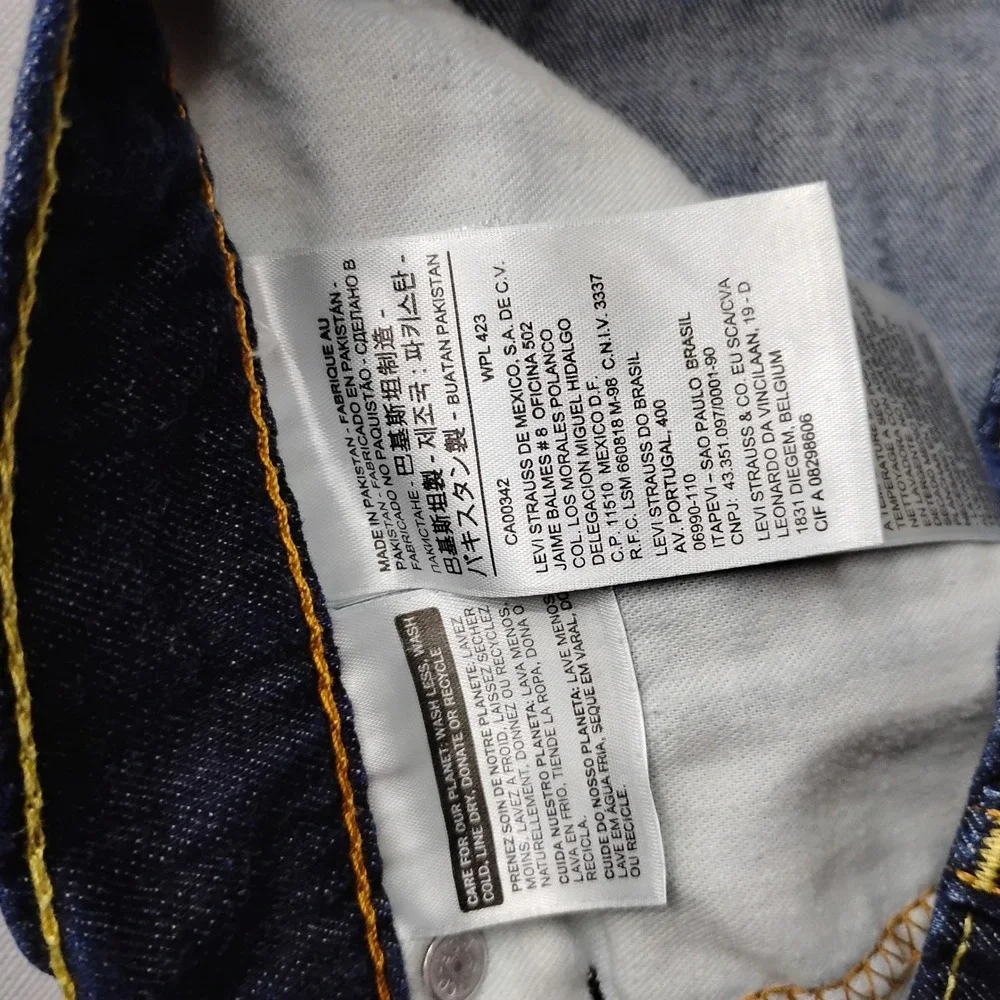 Levis 541 Athletic Taper Mens Dark Wash Denim Shorts Size 34 Blue 11in